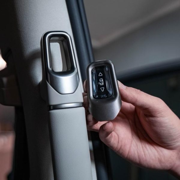 Crystal 2nd Row Door Switch Denza D9 – Tombol Pintu Baris Kedua Plug & Play Premium - Gambar 3